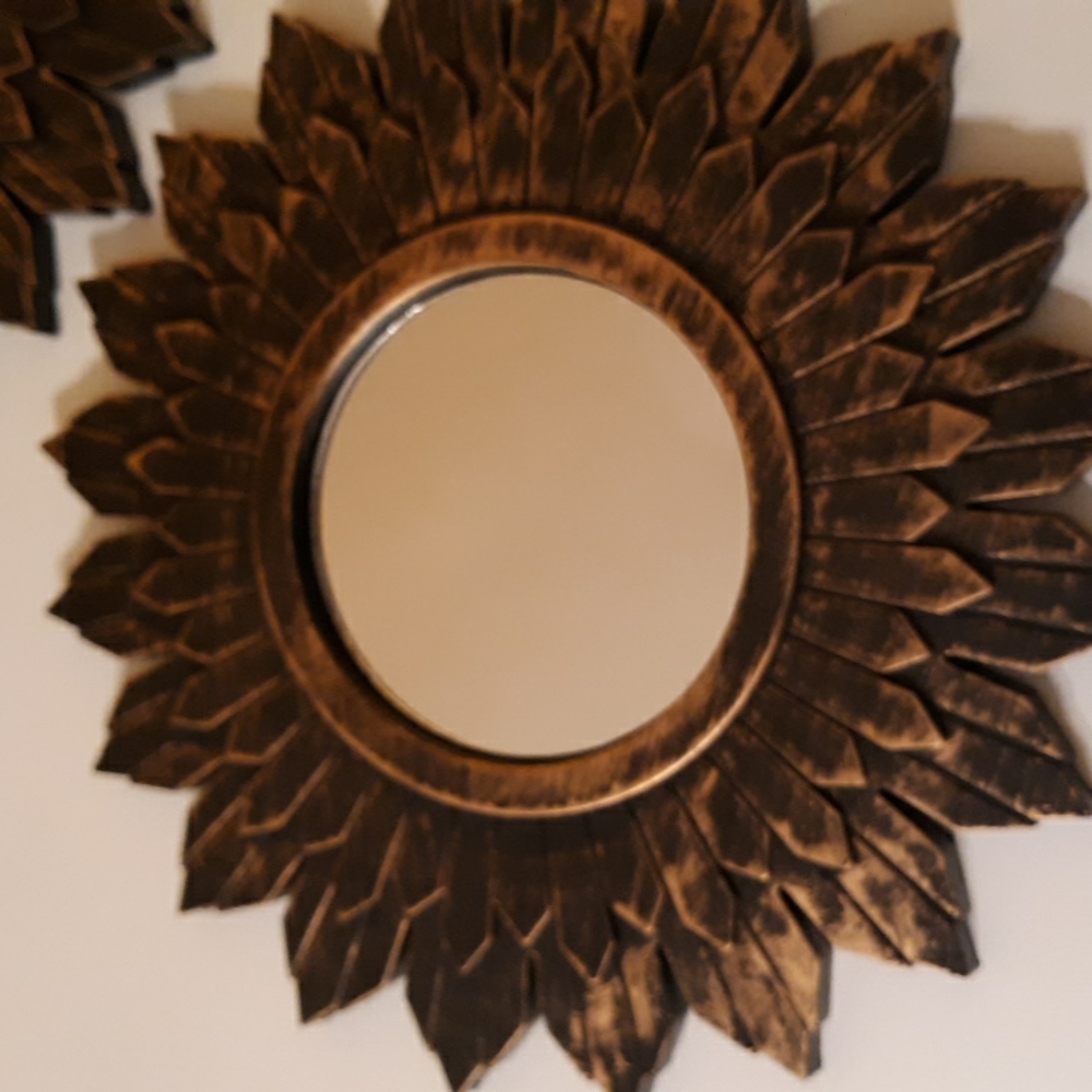 Wall mirrors